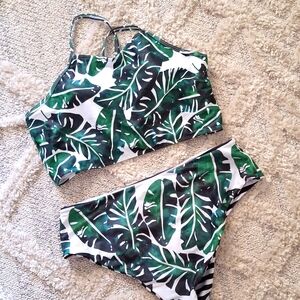 NWOT Green & Black Reversible Bottom/Tie Back Top Tropical 2 Piece Bathing Suit